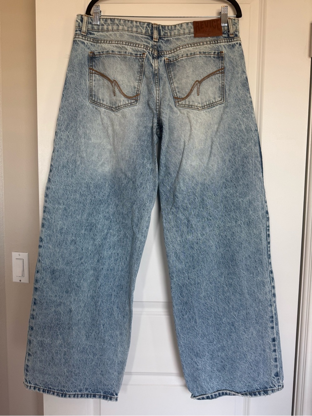REVICE TLC Jeans - Picture 7 of 9